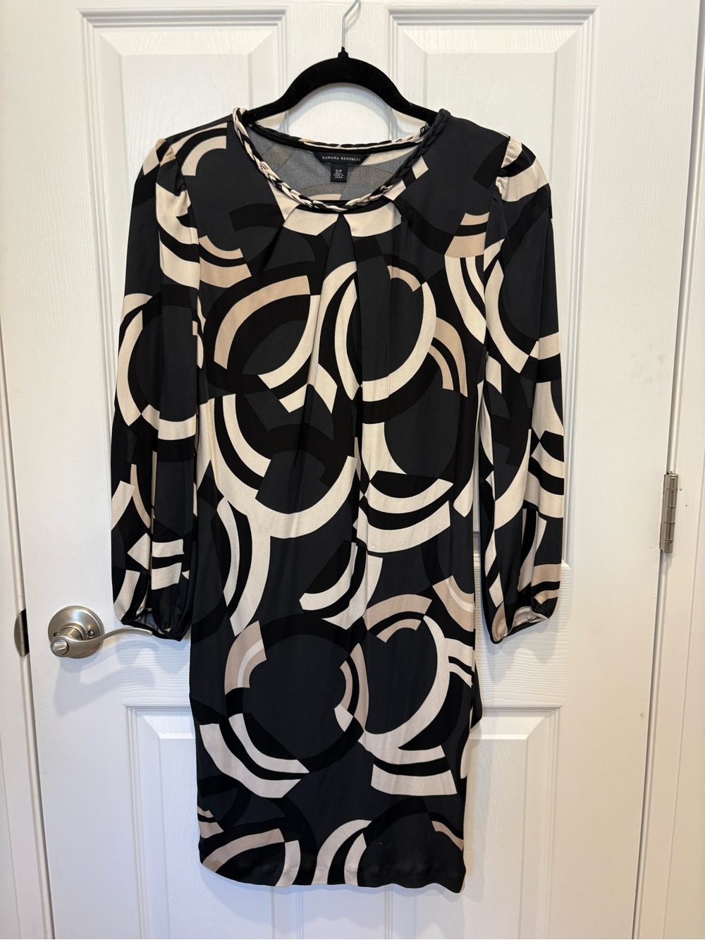 Banana republic Black & Cream Geometric Shift Dress #1143